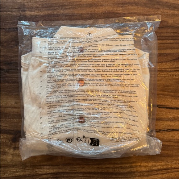 Wrangler White Denim Jacket with Navy Lettering - Picture 3 of 5